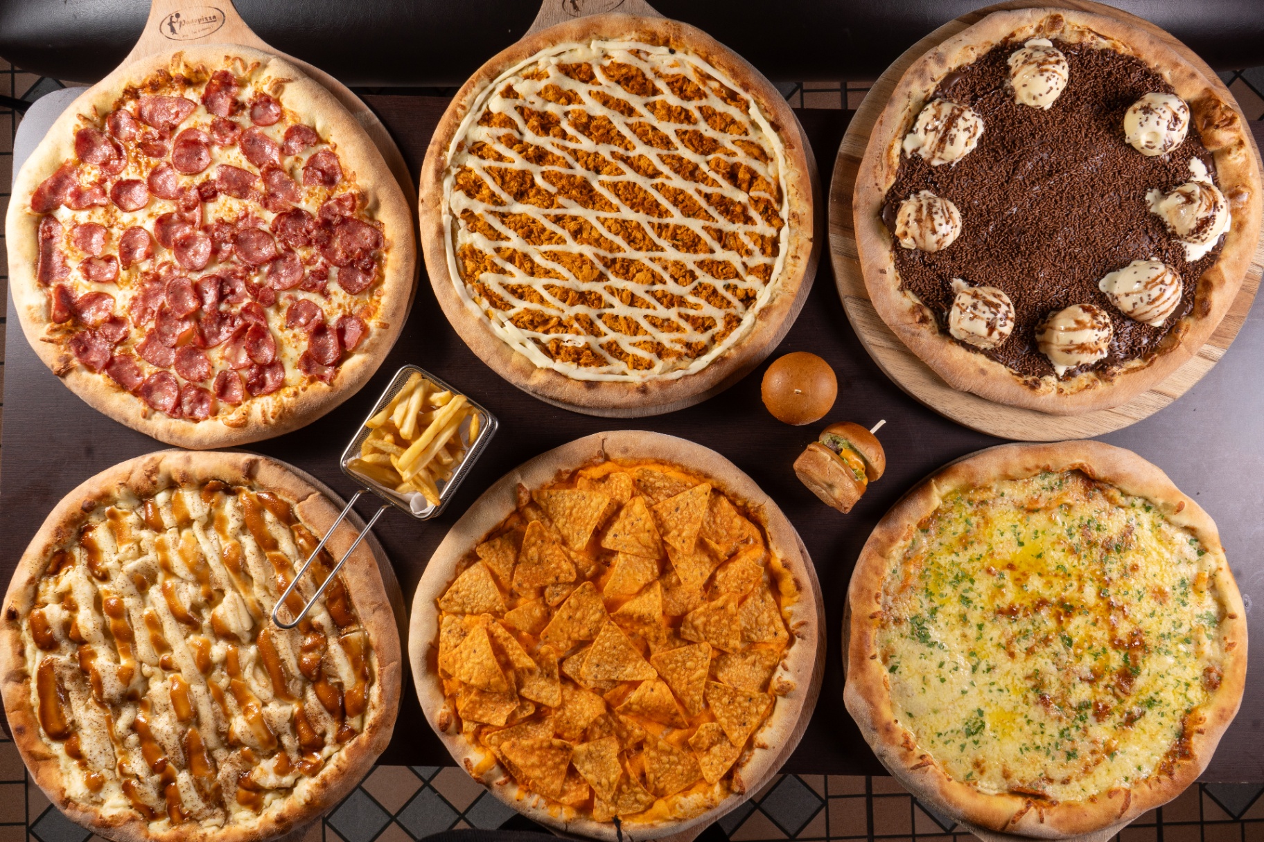 Pizzas salgadas à vontade